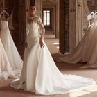 Elegant Mermaid Wedding Dresses High Neck Detachable Train Satin Bridal Gowns