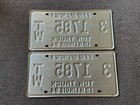 Rare 1994 Illinois Tow Truck License Plate Plates Pair All Original Paint