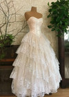 Strapless Wedding Dresses Vintage Ruffled Lace Applique Full Length Bridal Gown
