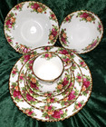 Royal Albert England Fine Bone China Old Country Roses 7 Pc Place Setting