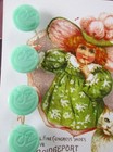 Set Of 4   Vintage 1 2  Jade Green Whale  Child s  Glass Buttons nos 1920 s