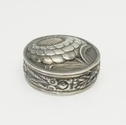 Beautiful Vintage Sterling Silver Sunflower Floral Relief Round Pill Box 