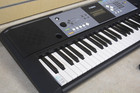 Yamaha Portable Electronic Keyboard Piano Psr-e233  pre-owned  Free Shipping