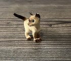Vntg Hagen Renaker Siamese Cat Miniature Tail Up Small Decor Kitty Feline Mini