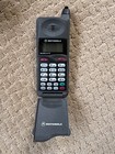 Vintage Motorola Microtac 650   650e Cell Phone  w  Box  Charger 
