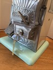 Rare Norris The Master Fantail  77- 1c 5c Gum Peanut Machine Green tan Porcelain