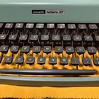 Olivetti Typewriter Lettera 32  please Read 