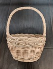 Nwot Vintage Round Sage   Natural Braided Wicker Basket