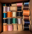 Lot Of 115 Vintage Sm    Lg  Wooden Spools W  without Threads Coats   Clark    