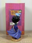 Disney Enesco - The Hunchback Of Notre Dame  Esmeralda At The Festival Figurine