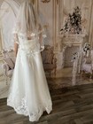 V-neck Lace A-line  Ivory  No Train Tulle Bridal Dress Size 10