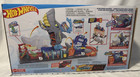 Hot Wheels City Ultra Shark Car Wash Color Reveal Htn82 Let   s Race Playset