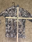 Sitka Esw early Season Whitetail  Shirt Medium Ev2 Excellent Condition