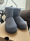 Nib Ugg Women s Mini Bailey Metal Graphic Suede Boots Size 7 Blue