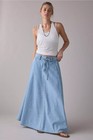 New   Levi s Women s Xtra Long Skirt  Size  30
