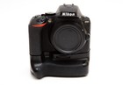 Nikon D5600 Digital Slr Camera Kit W  Af-s Dx 18-140mm F 3 5-5 6g Vr   Grip