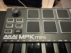 Akai Professional Mpkmini Mkii Compact Keyboard And Pad Controller - Black