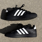 Adidas Men s Low Top Athletic Sneakers Black white Mens 7  5 M 9w