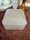 Vtg Tiara Crystal Etched Honey Bee Box Candy Or Trinket Dish By Indiana Glass
