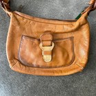 Vintage 80s Tan Brown Leather Shoulder Bag Wooden Closure Zip Close Purse