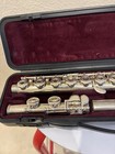 Yamaha Flute Yfl-281 Silver Plate Finish Hard Case Very Clean And Shiny 