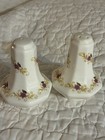 Vtg Salt Pepper Shakers