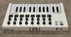 Arturia Minilab Mkii Midi Keyboard Controller  25-key  In White 