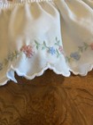 Vtg Handmade Embroidered Window Valance Scalloped Edge Floral Cottage Core