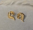 Vintage Earrings Gold-tone Metal Feather Studs W  Rhinestones Pre-owned Jewelry