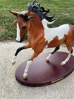 Breyer 2002 Porcelain Magnolia Traditional Model Horse With Base