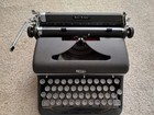 Royal Quiet De Luxe Typewriter With Hard Case