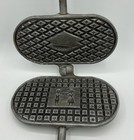 Vtg Vitantonio Mfg  Co  Pizzelle Waffle Iron Maker Cleveland Ohio Very Nice