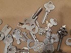 Huge Lot Of 114 Vintage Keys - Skeleton   Flat Keys  Padlock  Luggage And More