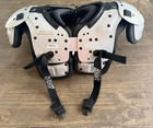Allstar Catalyst Youth Football Shoulder Pads Size Medium 30-32    Boys 80-110lbs