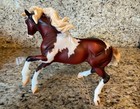 2023 Collector Club Breyer - Shelby - Chestnut Tobiano - Traditional - Nokota