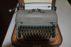 Vintage Remington Quiet Riter Manual Typewriter 1953 Green Original Case Unteste