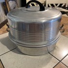 Vintage Regal Ware Aluminum 3 Pc Stacking Double Cake pie Carrier W locking Lid