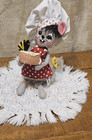 Annalee 2011  bee My Honeybun  Mouse Holding A Cake With A Bee On The Top            
