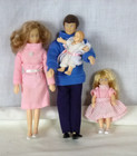 Vtg 1988 Horsman Dollhouse Miniature Family Of 4 Dad Mom Sister   Baby