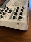 Akai Professional Apc40 Se Special Edition White Midi Controller With Ac Adapter