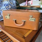 Vintage 1940-1950s Portable Cocktail Bar Set     Glasses  Tools   Case
