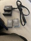 Nikon D5000 Digital Slr Camera  18-55mm Vr Lens 2 Batteries   Charger