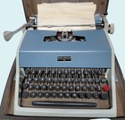Vintage Olivetti Underwood Model 21 Typewriter Blue With Hard Case Works