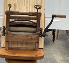 Workin Fantastic Antique Hand Crank Primitive Clothes Wringer Brighton No  110