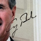 President George Hw Bush Signed Photo Autographed 8x10 Photograph Coa Hologram