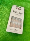 Kiss Voguish Fantasy Glitter Nude Light Teal Medium Almond Press-on Nails Fv58x