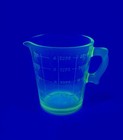 Green Depression Uranium Glass Vaseline Glass Measuring Cup 4 Cup 6    Perfect 
