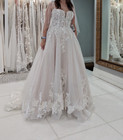 Maggie Sottero Casey Wedding Dress  Size 10  Brand New  Unworn  Unaltered