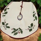 Wellesley Manor Holiday Treeskirt Collection 60  Diameter Christmas Nwt
