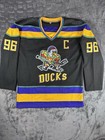 The Mighty Ducks Movie Jersey  96 Charlie Conway Mens Size M Alternate Black Euc